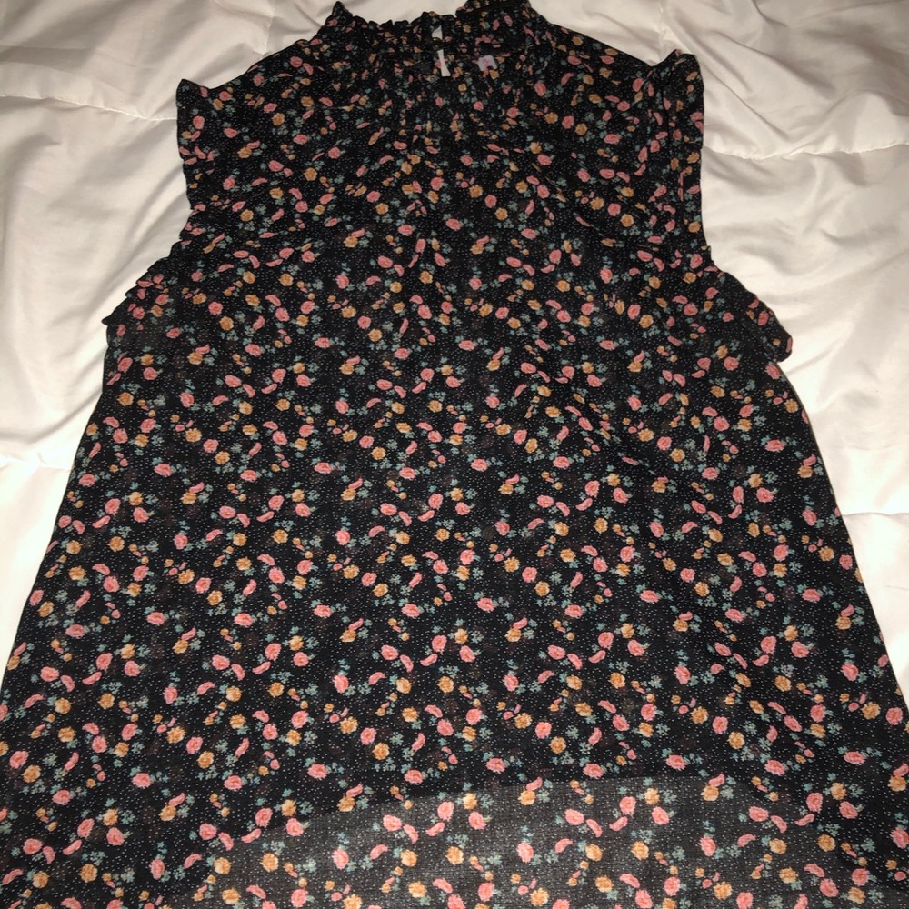 Flower shirt.